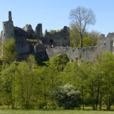 RUINES ET MUSÉE DU CHÂTEAU FORT DE MONTAIGLE